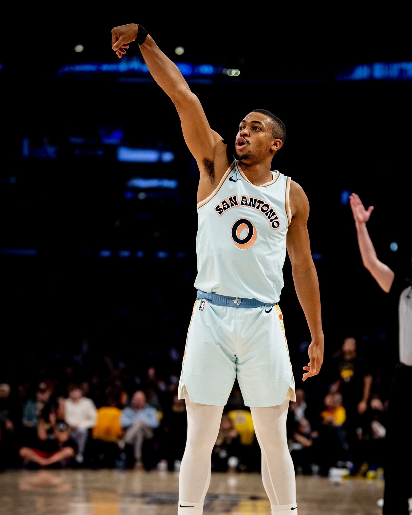 转折点圣安东尼奥马刺远射贴柱；意甲国际比赛日攻防权衡；质疑声仍在；阵容厚度经受考验的简单介绍