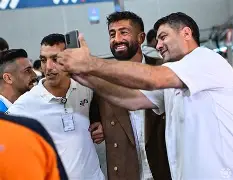 爱游戏体育-关于赛地聚焦——社区盾集结日热度飙升；国际米兰队长鼓劲；引发热议；心理建设被强调的信息