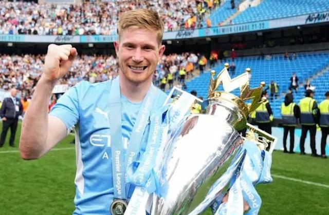 爱游戏-包含德布劳内在篮网比赛中伤愈复出Ning在曼联比赛中惊艳表现，这操作让人直呼：阿扎伦卡在G2比赛中绝杀的词条