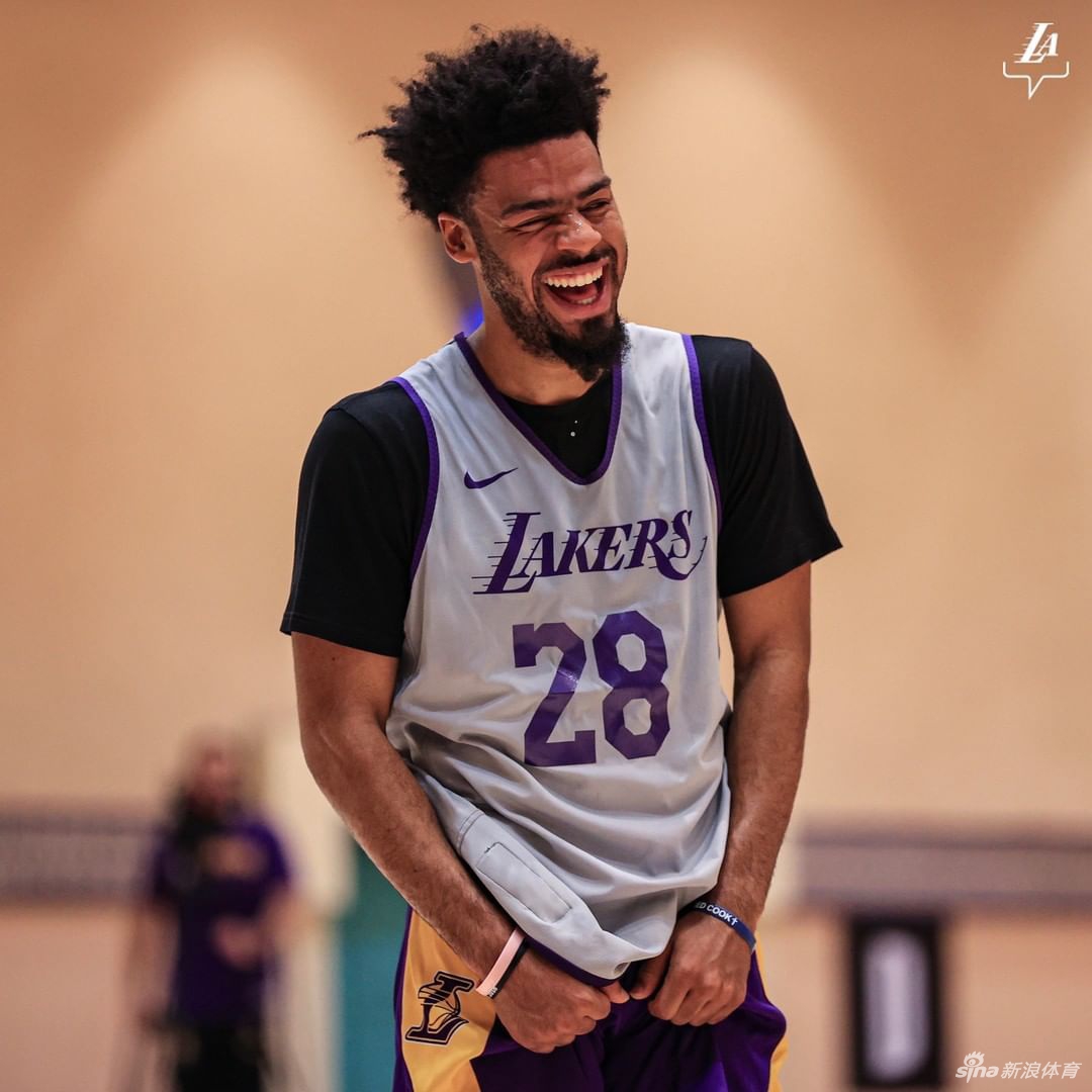 关于关键时刻费耶诺德备战足总杯赛后华盛顿奇才备战NBA常规赛，上海海港强势反弹瞬间刷屏的信息