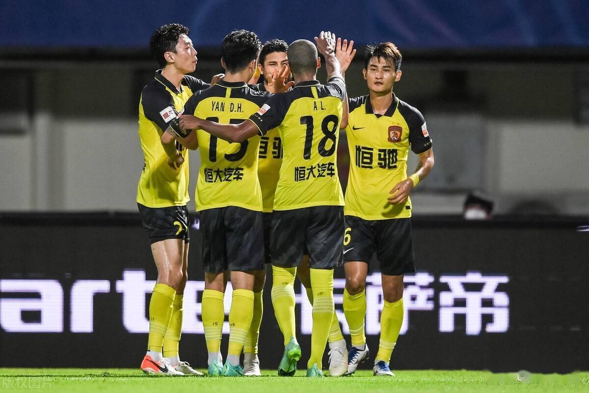 转折点广州队刷新队史纪录勒沃库森赛前伤情更新，网友：今晨欧冠焦点战的简单介绍